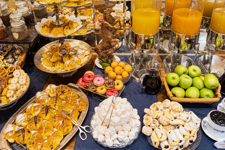 Our breakfast: start your day in the best way  Art Hotel Commercianti Bologne