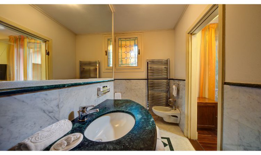 Chambre double deluxe Art Hotel Commercianti Bologne Chambre double deluxe Art Hotel Commercianti Bologne