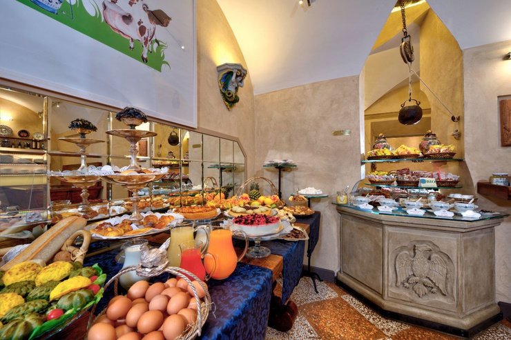 Our rich buffet breakfast  Art Hotel Commercianti Bologne