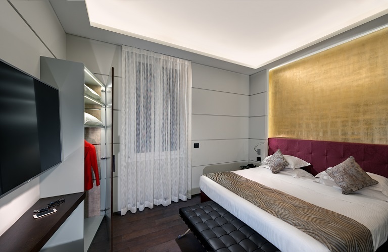 Luxury apartments  Art Hotel Commercianti Bologne