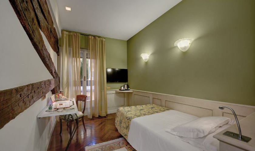 Chambre individuelle  Art Hotel Commercianti Bologne