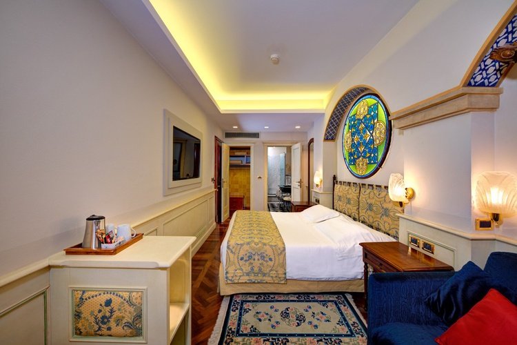 Junior suite art hotel commercianti bologne Junior suite art hotel commercianti bologne