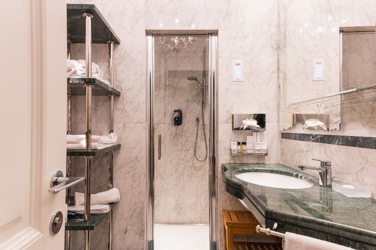 Luxury apartments battibecco Art Hotel Commercianti Bologne Luxury apartments battibecco Art Hotel Commercianti Bologne