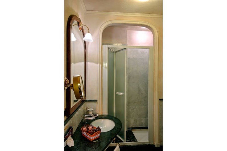 Chambre double deluxe Art Hotel Commercianti Bologne Chambre double deluxe Art Hotel Commercianti Bologne