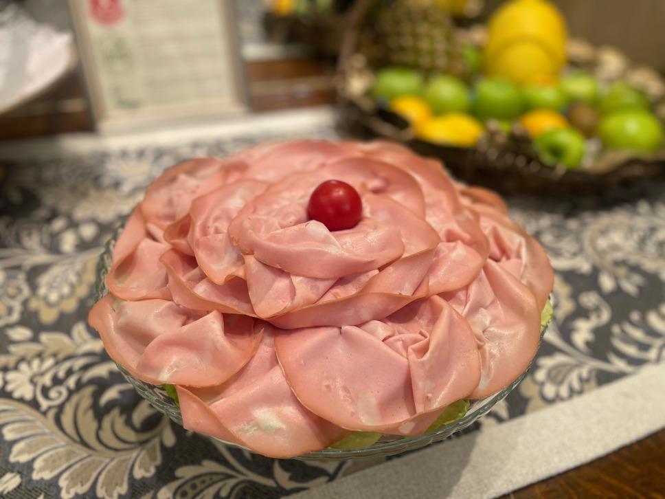 MORTADELLA, A TASTE AND A STORY FROM BOLOGNA Art Hôtel Commercianti Bologne MORTADELLA, A TASTE AND A STORY FROM BOLOGNA Art Hôtel Commercianti Bologne