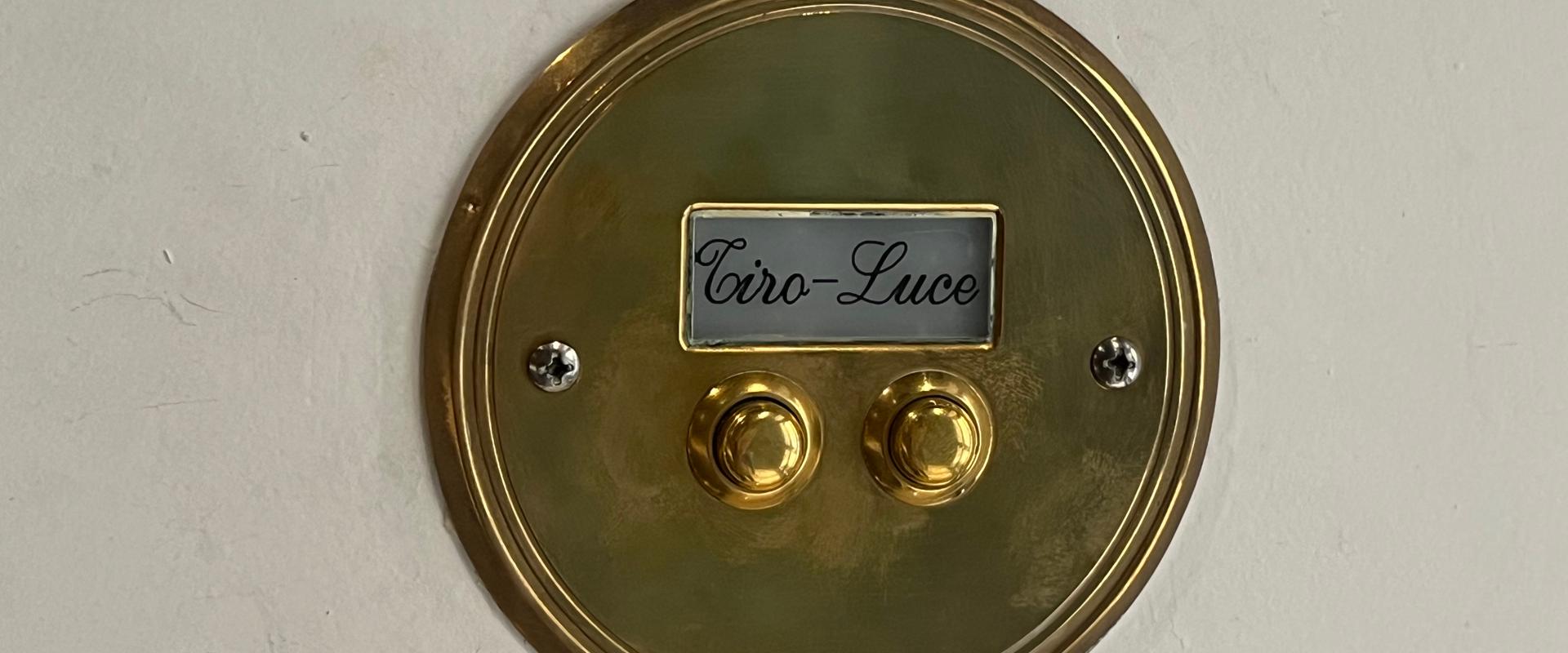 THE IDIOMS AND THE DIALECT IN BOLOGNA Art Hôtel Commercianti Bologne THE IDIOMS AND THE DIALECT IN BOLOGNA Art Hôtel Commercianti Bologne